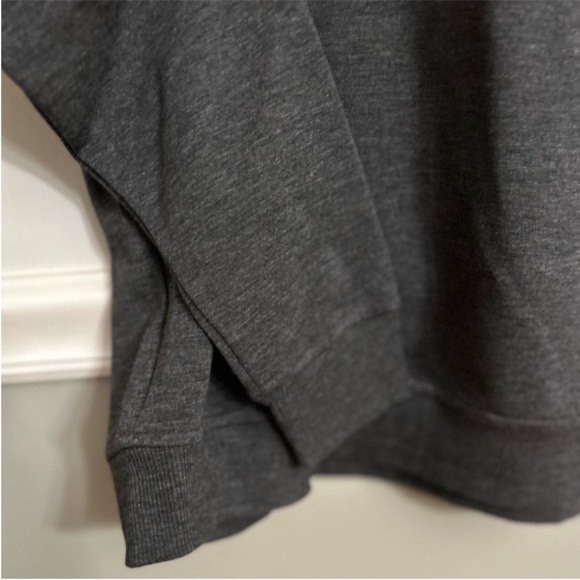 Women’s Rae Dunn Charcoal Grey Sweatshirt with Ankle Socks Size Small - Picture 6 of 11